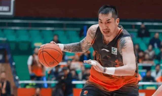 山东102-93福建 球员评价：3人优秀，2人及格，7人低迷