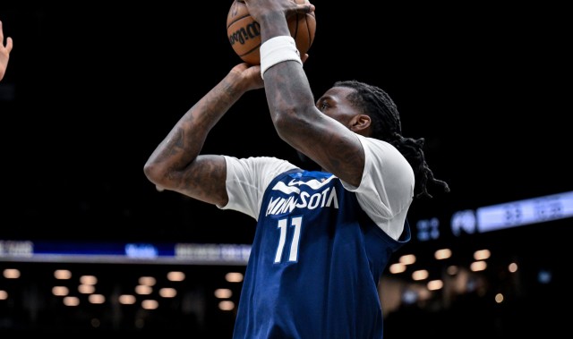 爱游戏体育-这场挺准！纳兹·里德替补24分钟 10中7&amp;三分5中3拿到17分2断