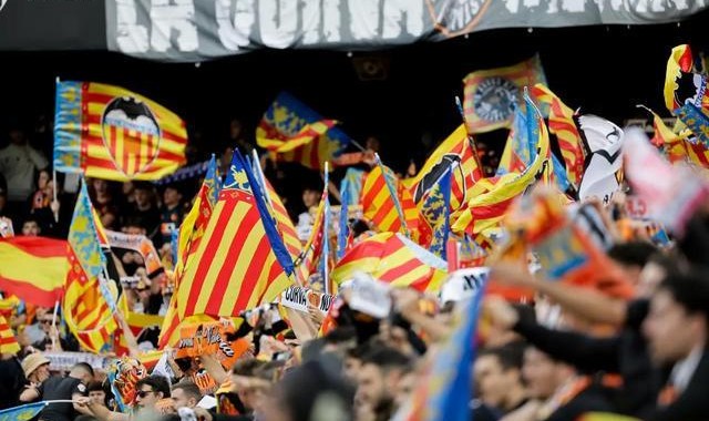 马卡：西甲批准巴萨更换主场，瓦伦球迷协会称其严重轻视客队球迷